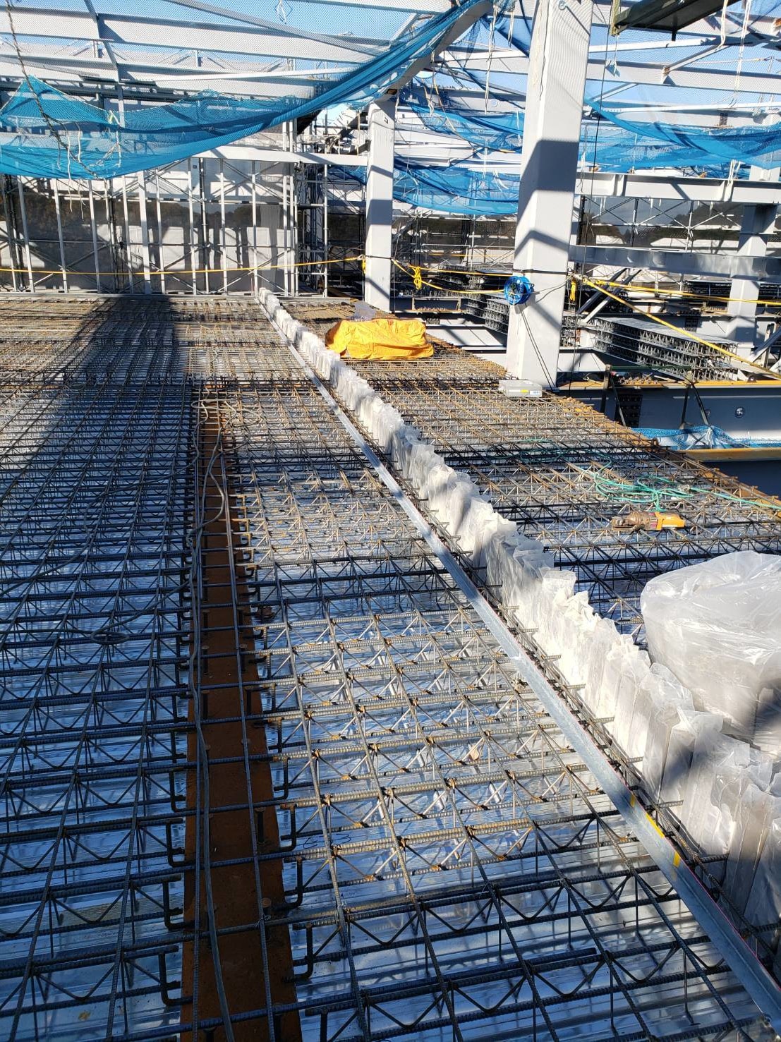 イッサ工芸 コン止め工事